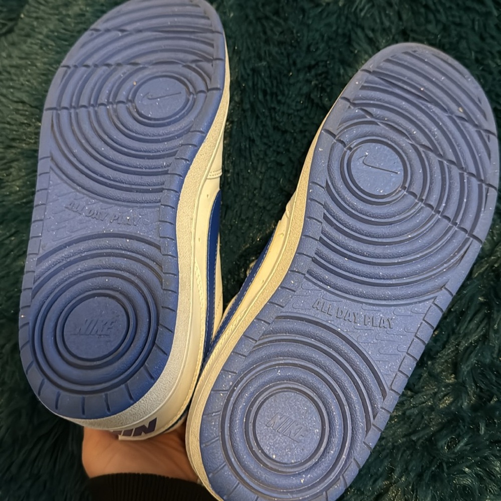 Nike - Picture 5 of 5